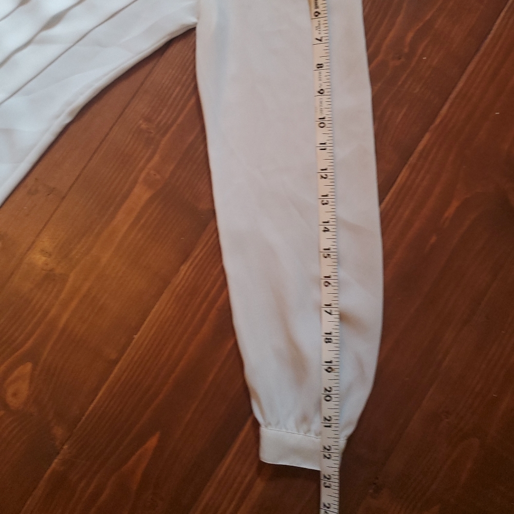 Vintage Nicola Blouse Size 4 Classic Semi-sheer Cream Ivory Button - Picture 6 of 8